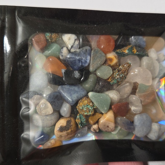 Assorted Crystals / Gemstones - Picture 5 of 6
